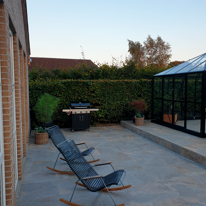 Terrasse med udendørs keramiske fliser