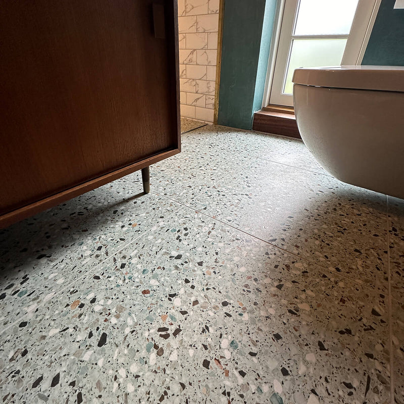 Klinker med grønne terrazzo detaljer