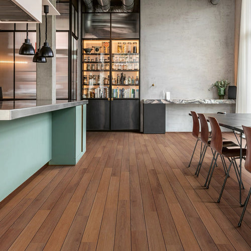Navytec 47 – Vinylgulv med skibsplank-look