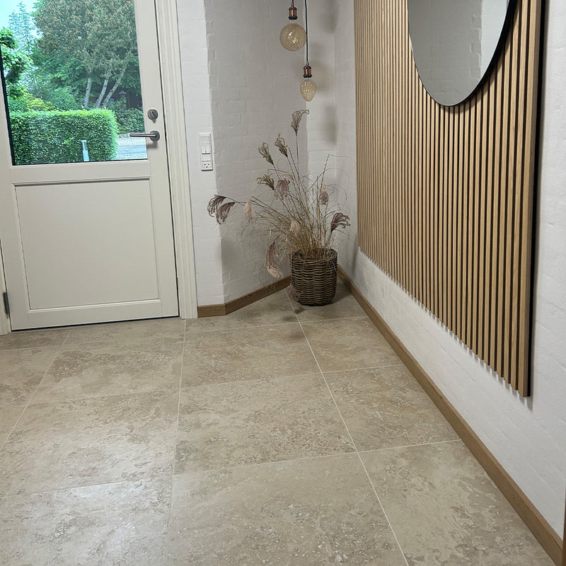 Travertin look fliser til entré
