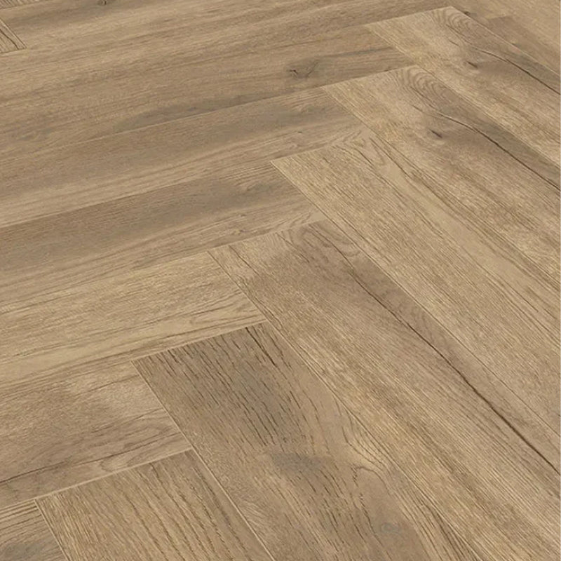 Laminatgulv i sildebensmønster